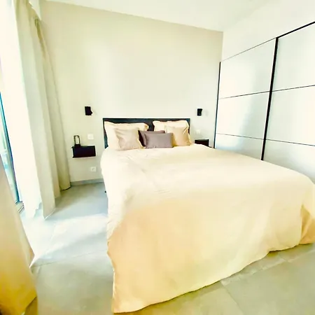 Cloud9 Sky Dist - Lux Large Terrace, Marina & Sea View In Center Daire Oostende